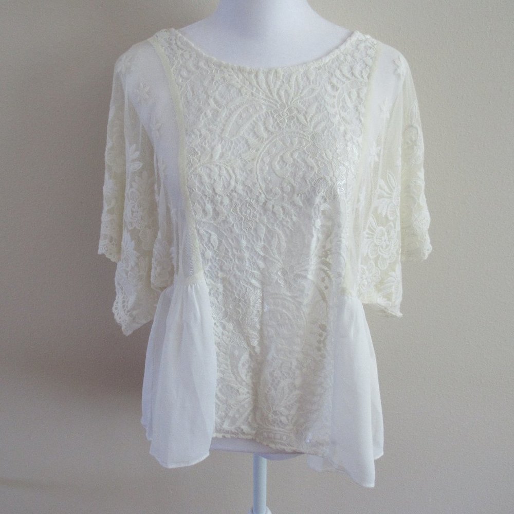 Hot & Delicious lace top